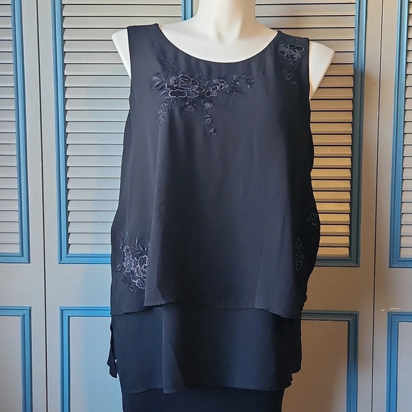 Diane Gilman Sleeveless Black Top - Picture 2 of 12